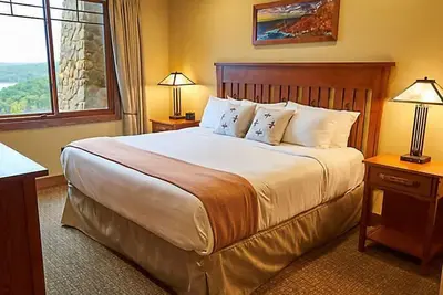 Image de Unités luxueuses à The Cliffs at Long Creek!