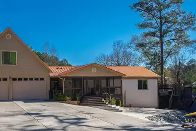 Image de Luxe Lake House Shelby, Alabama