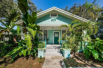Image de Bungalow pittoresque juste à côté de la rue Main