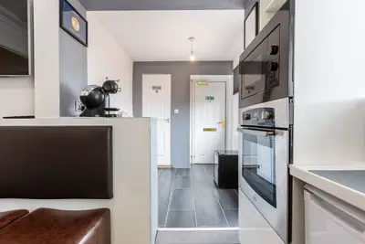 Image de Luxe récemment rénové à pied du parking de la rue du centre-ville