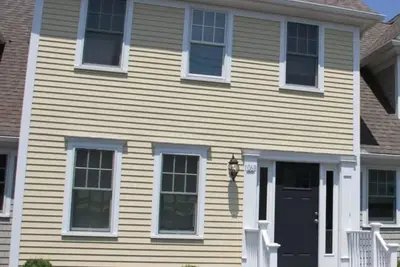 Image de Maison de luxe de Chatham Town. Proche de la ville et des plages!