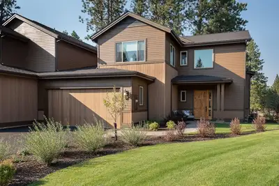Image de Bend Milepost 1  townhome - Mt. Bachelor, bike trails, golf