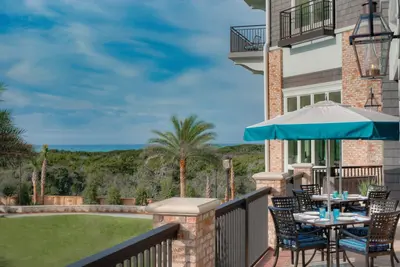 Image de Condo Premium Grand View | Accès à la plage privée + piscine avec rivière lente