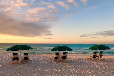 Image de Condo présidentiel + vue sur le golfe | Accès à la plage privée + piscine avec rivière lente