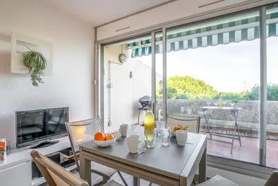 Image de Le Quai aux Fleurs by Interhome