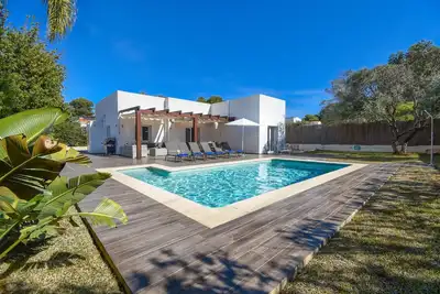 Image de Villa moderne et confortable à Javea, Costa Blanca, Espagne avec piscine privée pour 4 personnes