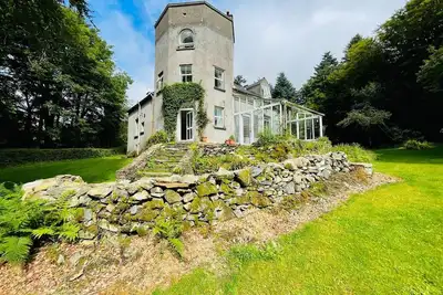 Image de Secluded Glenbeg Tower in stunning private estate.