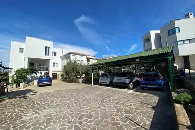 Image de Apartment 2007/28482 (Istria - Rovinj), 950m from the beach