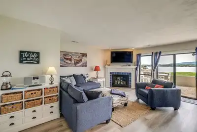 Image de Nouveau! Condo Resort avec accès à la piscine sur Smith Mtn Lk!