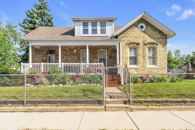 Image de Maison historique confortable près du lac Michigan
