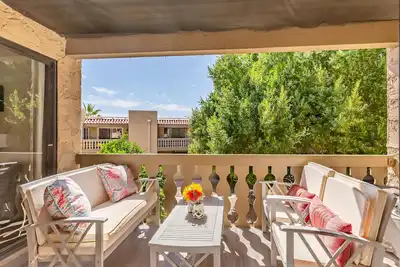 Image de Condo De La Vieille Ville - À Pied De La Vieille Ville!