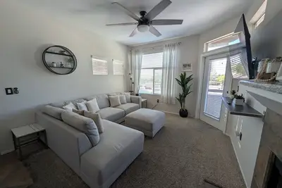 Image de Louer Maintenant! Spacieux 2 chambres, 2 salles de bain Condo rénové dans le centre-nord de Scottsdale