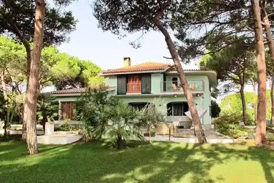 Image de Belle maison de vacances privée avec climatisation, Tv, terrasse, animaux admis et parking