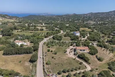 Image de Maison de vacances privée avec climatisation, Tv, terrasse, animaux admis, vue panoramique, parking