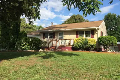 Image de À quelques minutes de Busch Gardens, Water Country et Colonial Williamsburg.
