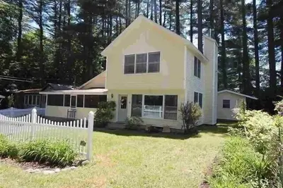 Image de Lake George Getaway Home