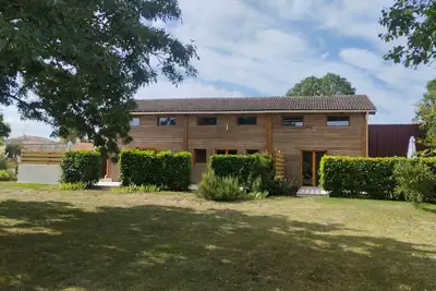 Image de Camellia, gîte cosy, terrasse privative, piscine commune chauffée à 28°.
