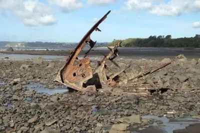 Image de Votre propre espace avec la montagne, la rivière et la mer vues