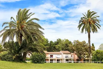 Image de Vacances à 200m de la plage | Wi-Fi Gratuit + Accès Piscine