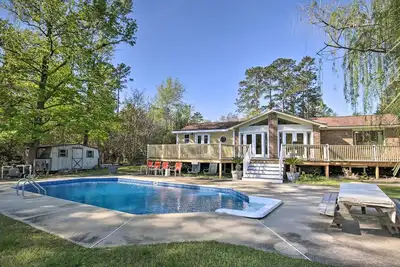 Image de Nouveau! Gilbert House w / Outdoor Oasis sur le lac Murray