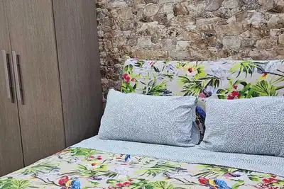 Image de À l'ombre d'une nouvelle porte