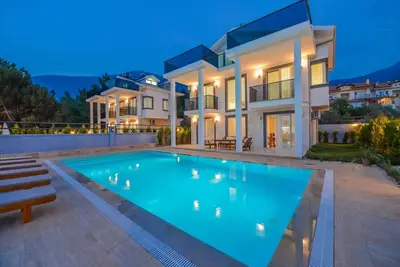 Image de Villa de luxe de 4 chambres Sardunya B Ă Oludeniz Fethiye