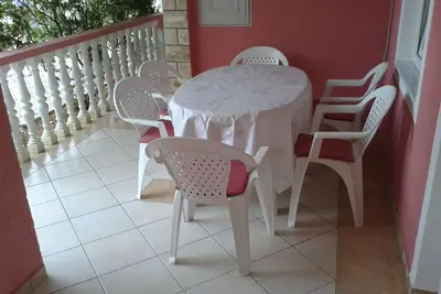 Image de Appartement de deux chambres avec la terrasse Vir (A-18140-b)