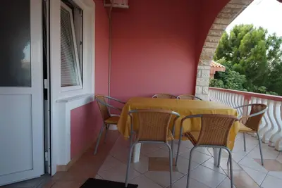 Image de Appartement de deux chambres avec la terrasse et la vue sur le mer Vir (A-18140-c)