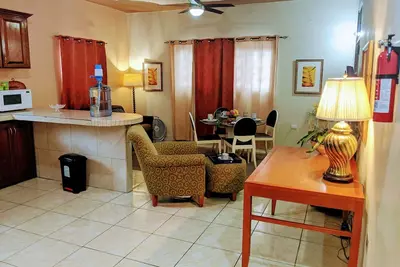 Image de Smile Orange 2 Bedroom Apartment Centrally Located