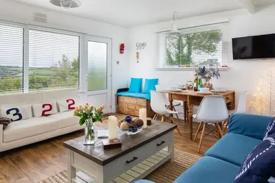 The Hut, family friendly in Dartmouth