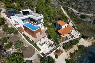Image de Stunning Brac Villa | 5 Bedrooms | Villa Infinite | Stunning Sea Views & Seafront Location | Sutivan