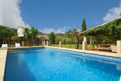 Image de La Vinyeta - Cosy 4 bedroom country house with heated pool