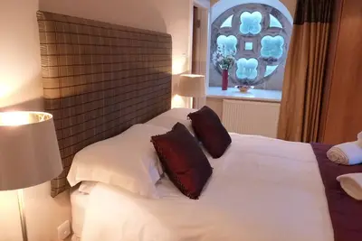 Image de Le Ross, Loch Ness Appartement dans un ancien monastère avec piscine chauffée et plus!