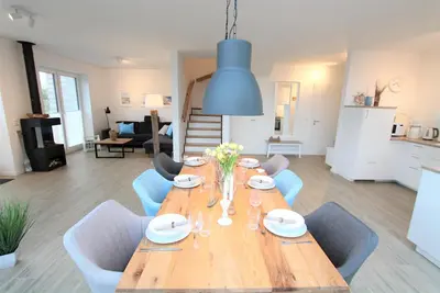 Image de Notre \"Strandhuus\" offre le point de départ parfait dans un endroit central mais calme