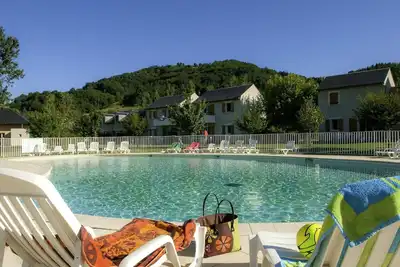 Image de Duplex village goelia lia Saint geniez d'olt aveyron 2 piscines chauffées