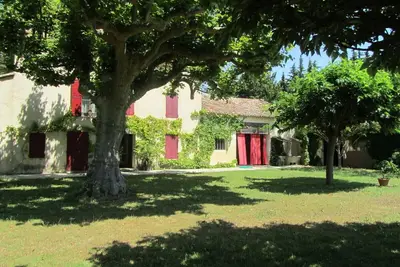 Image de Mas provencal avec piscine, proche Avignon, Isles sur Sorgues et Mont Ventoux