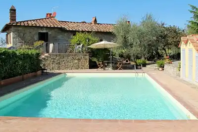 Image de Agréable appartement dans une maison de vacances avec climatisation, piscine, Wifi, Tv, terrasse