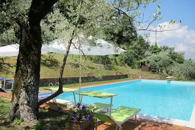 Image de Appartement dans une maison de vacances avec Wifi, piscine, Tv, patio, animaux admis, parking
