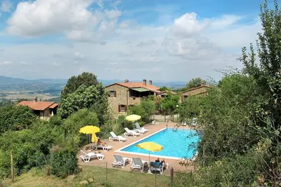 Image de Appartement dans une maison de vacances avec Wifi, piscine, Tv, terrasse, animaux admis, parking