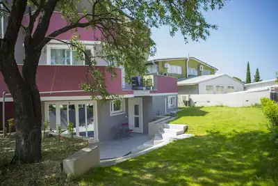 Image de Appartement de luxe à Villa Magenta - un mélange artistique de minimalisme et d'élégance.