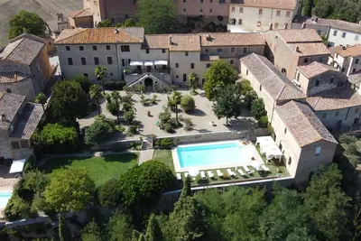 Image de Pasqui Villas: La Consuma Villa historique dans un village, jardin, vue, piscine, WiFi