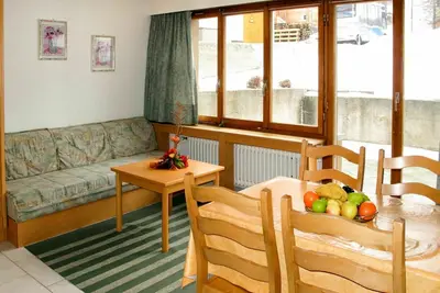 Joli appartement pour 5 personnes avec Wifi, Tv, terrasse et parking