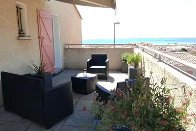 Image de Maison 6 pers 53m² vue mer terrasse, solarium, garage et parking. Proche plage