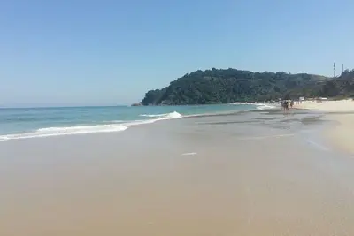 Image de Maison proche de la plage avec air conditionné. Pied dans le sable. piscine et barbecue
