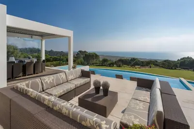 Image de Stunning 5 Bedroom Villa in the Ocean Club - J167 - Almancil, Algarve