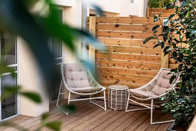 Somptueux Appartement avec Jardin - Carmel Market - House of Palm
