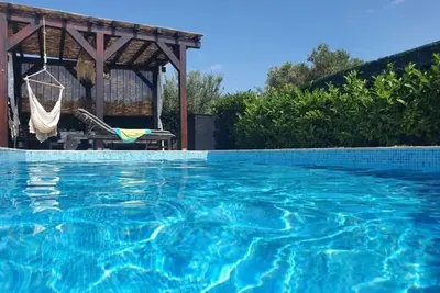 Image de Villa Lavandina avec piscine privée chauffée à proximité des plages