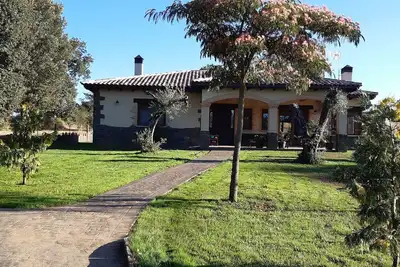 Image de Hôtel rural en pleine nature, beau jardin, tranquillité, piscine naturelle.