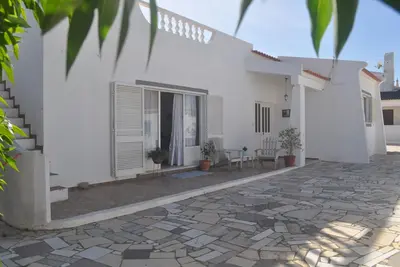 Image de Grande maison près de la plage.