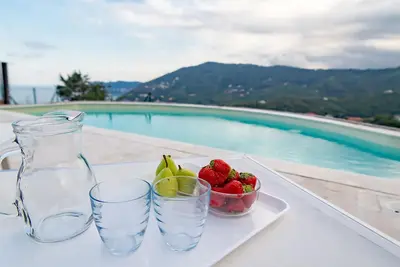 Image de Villa Hanbury - avec parking et piscine à Alassio